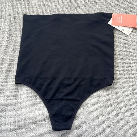 Yummie Shapewear Womens Medium Black High Waist Thong‎ Seamless - Picture 1 of 4